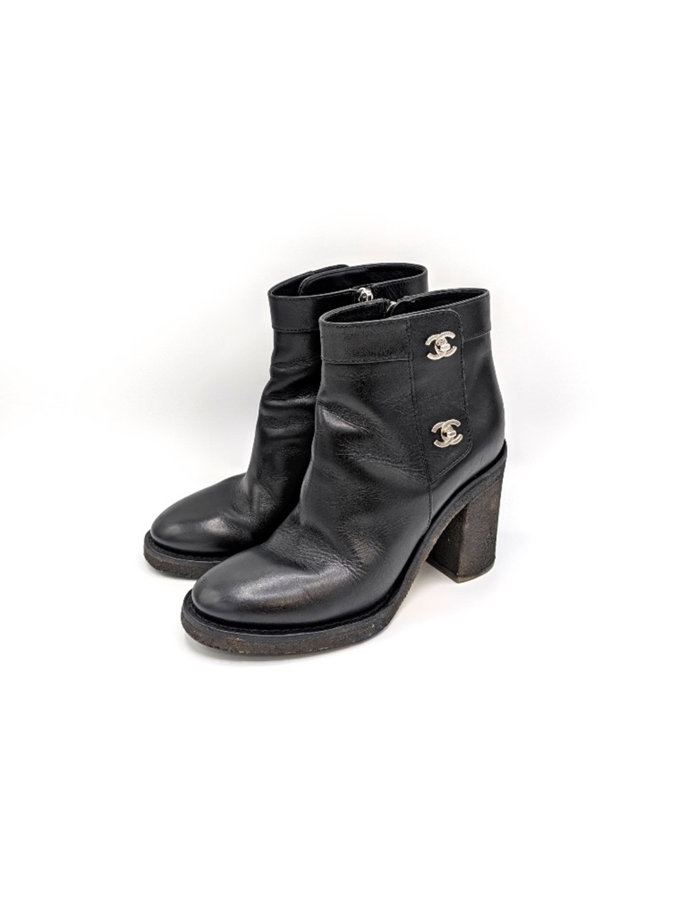 Chanel CC Turnlock Ankle Boots Black Leather Heel Booties EU 37.5 US 7.5 G31285